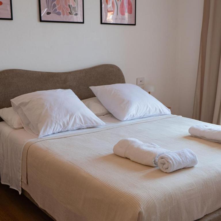 White Noise Como - Private Room - Double Room with Private Bathroom - 4