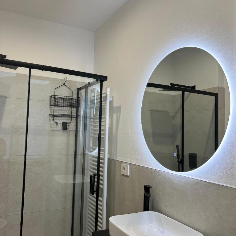 White Noise Como - Private Room - Double Room with Private Bathroom - 20