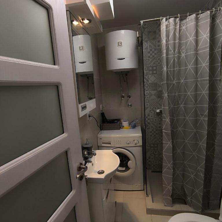 Nina Urban Apartment-Novi Beograd - One-Bedroom Apartment - 14