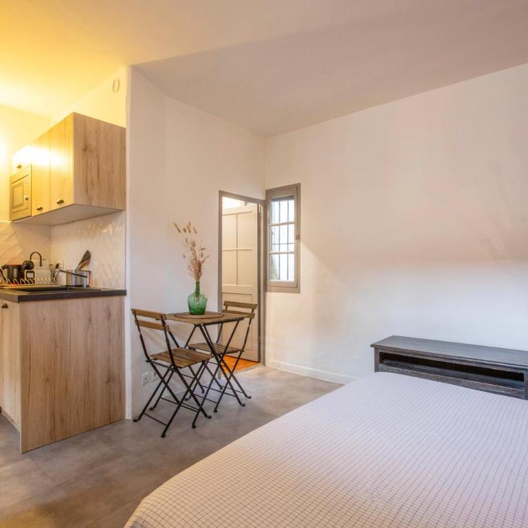 Charmant studio - Palais des Papes - Apartamento de 1 dormitorio - 2