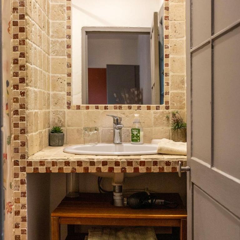 Charmant studio - Palais des Papes - Apartamento de 1 dormitorio - 10