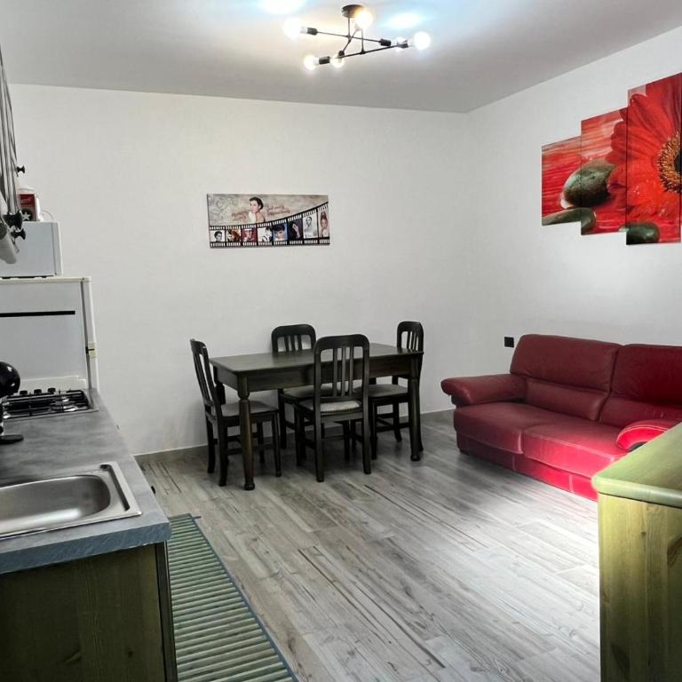 La casa di Robi - Appartamento con 2 Camere da Letto - 2