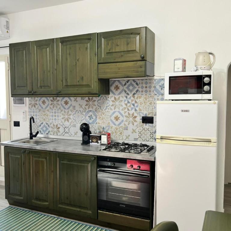 La casa di Robi - Appartamento con 2 Camere da Letto - 3