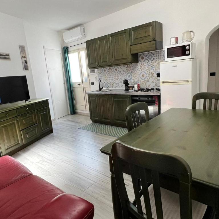 La casa di Robi - Appartamento con 2 Camere da Letto - 1