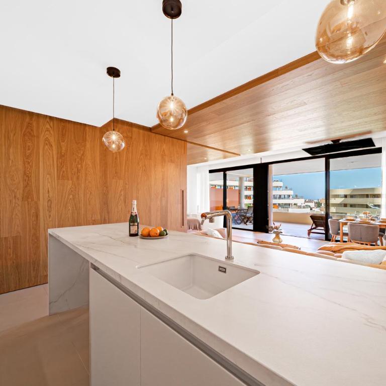 Modern apartment in prestigious el Higueron - Apartamento de 2 dormitorios con terraza y vistas al mar - 2