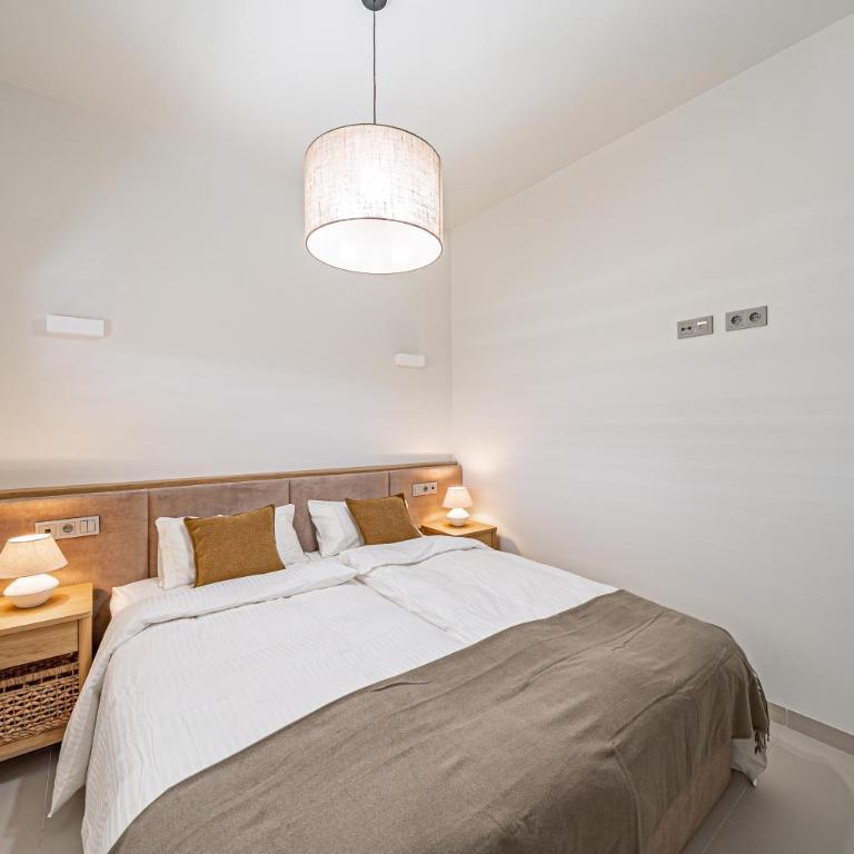 Modern apartment in prestigious el Higueron - Apartamento de 2 dormitorios con terraza y vistas al mar - 21