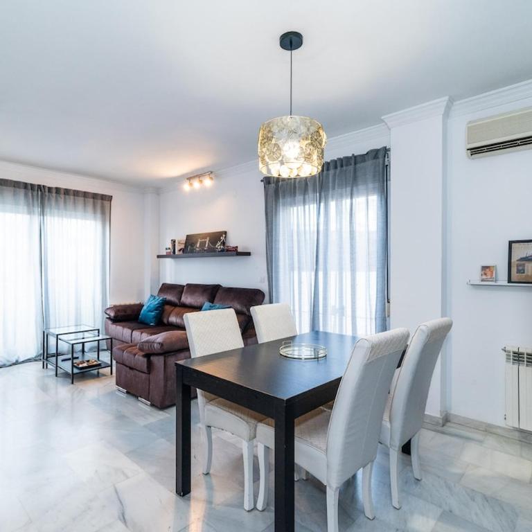 Granada capital next to Albaicín, free parking - Three-Bedroom Apartment - 9