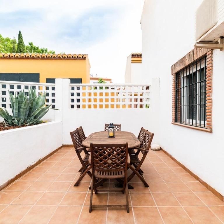 Granada capital next to Albaicín, free parking - Three-Bedroom Apartment - 15