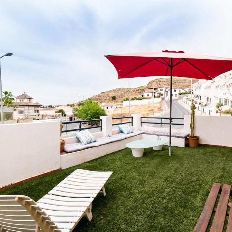 Granada capital next to Albaicín, free parking - Three-Bedroom Apartment - 29