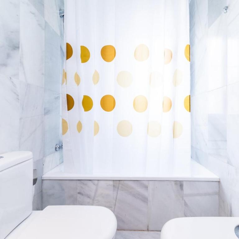 Granada capital next to Albaicín, free parking - Three-Bedroom Apartment - 48