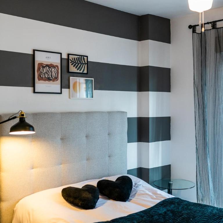 Granada capital next to Albaicín, free parking - Three-Bedroom Apartment - 37