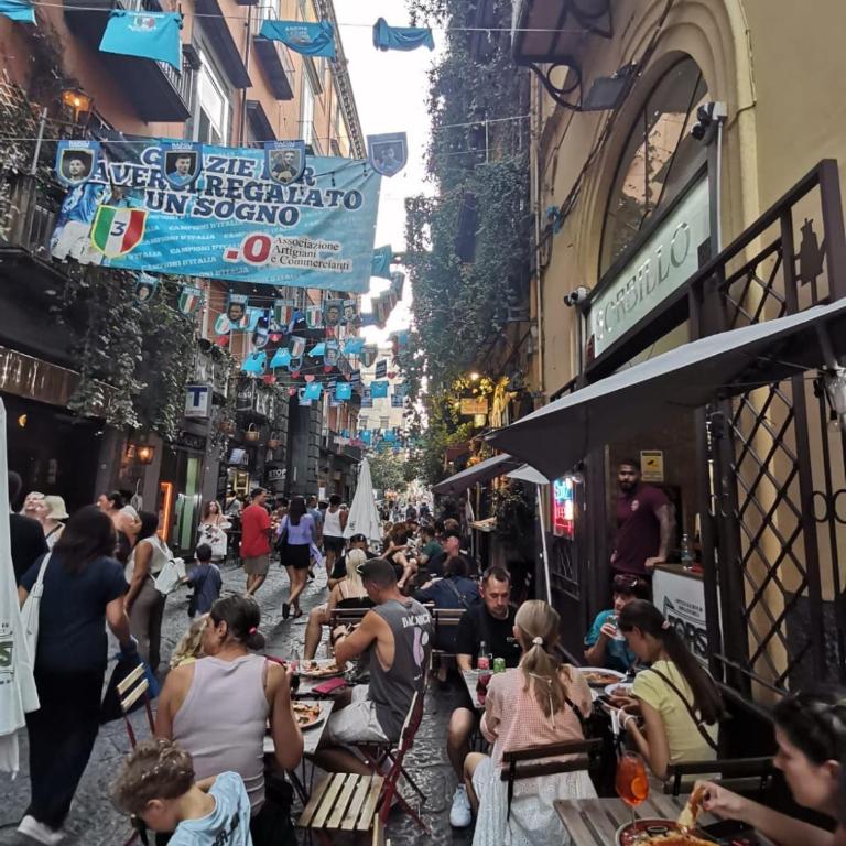 Casa Napoli Centro Storico San Gregorio Armeno - Appartamento con 1 Camera da Letto - 52