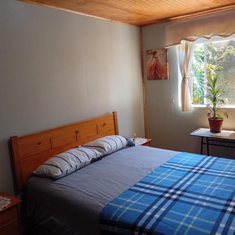 Alojamiento Monitor Huáscar - Habitación Doble con baño compartido - 1