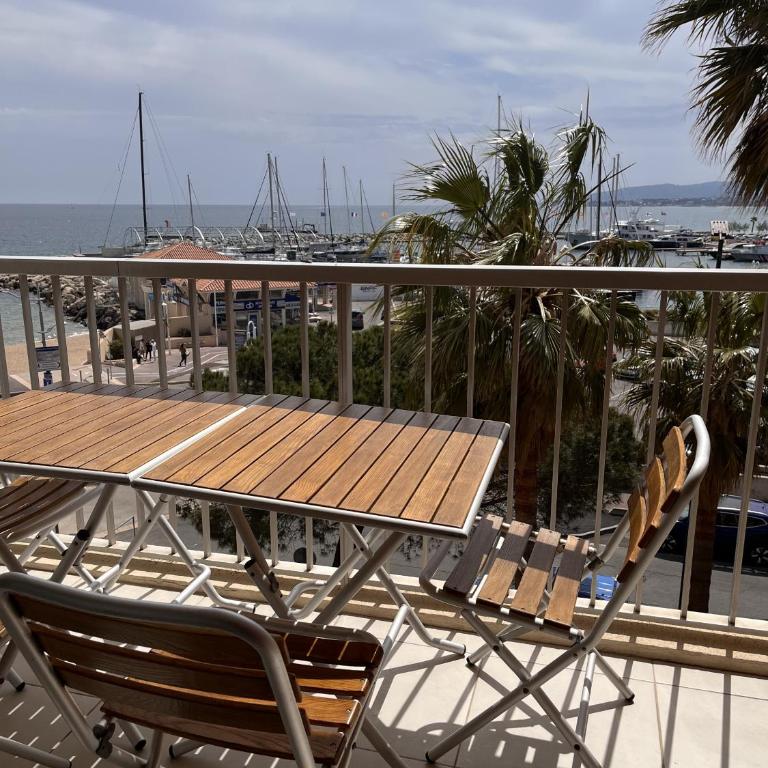 Le Capitole B 302, studio 26m2, clim, 2 adultes 2 enfants - Monolocale con Vista Mare - 8