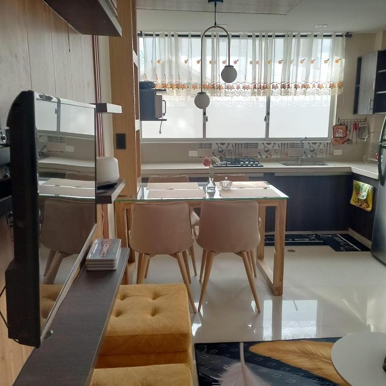 Departamento de 2 habitaciones en la Victoria con garaje gratis - Two-Bedroom Apartment - 12