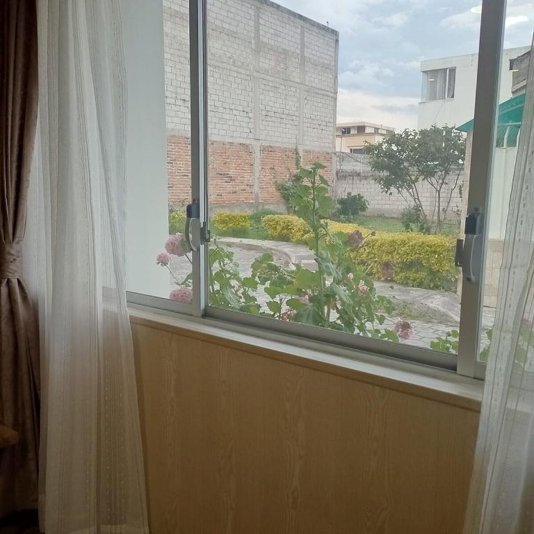 Departamento de 2 habitaciones en la Victoria con garaje gratis - Two-Bedroom Apartment - 42