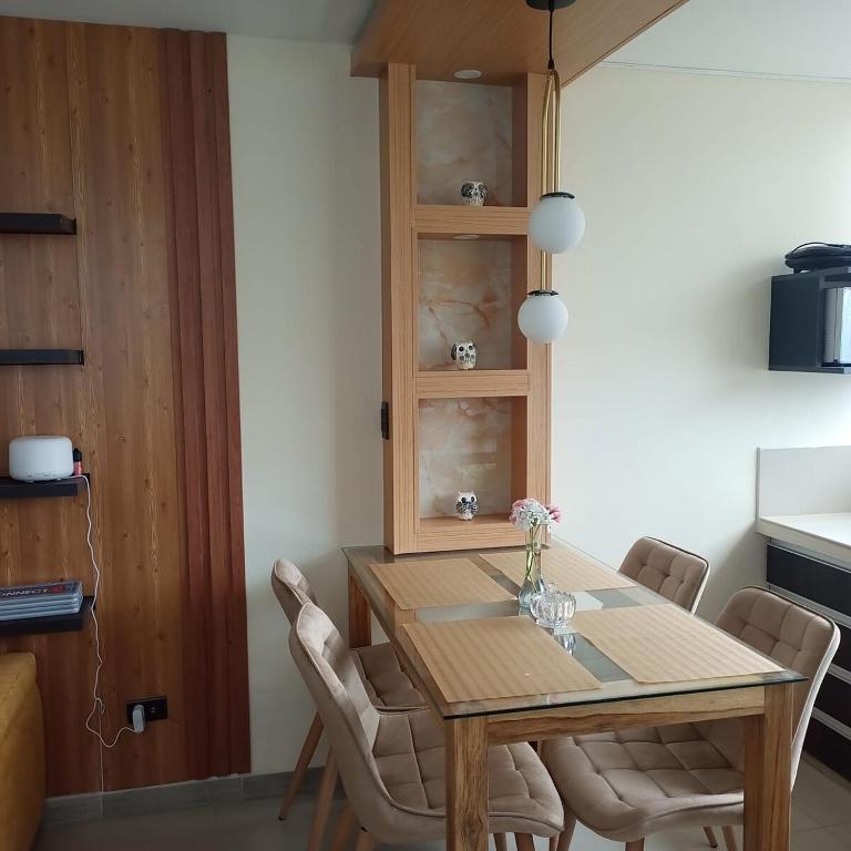 Departamento de 2 habitaciones en la Victoria con garaje gratis - Two-Bedroom Apartment - 43