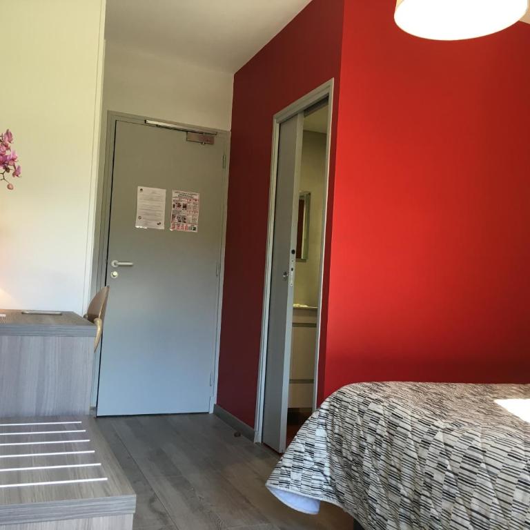 Hôtel Lacour - Chambre Double Supérieure - Vue sur Montagne - 13