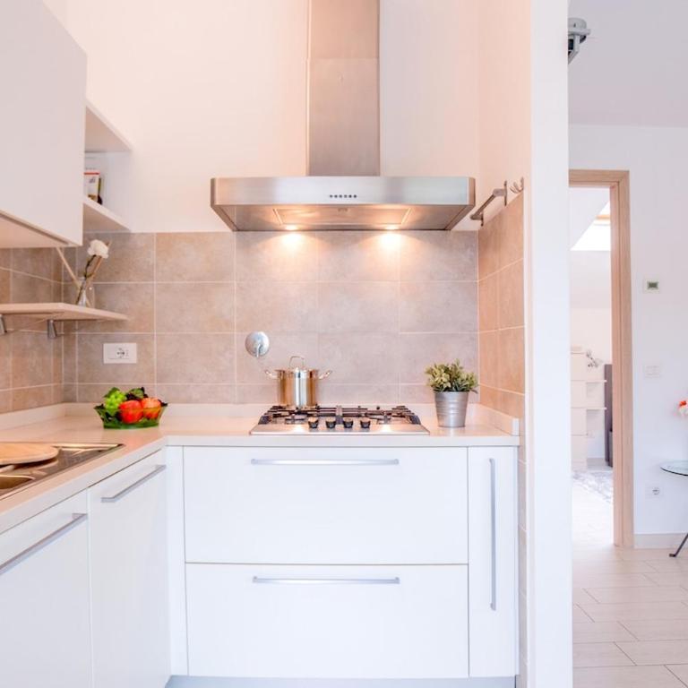 Apartment with terrace SAN FREDIANO AREA -4 people - Appartamento con 1 Camera da Letto - 6