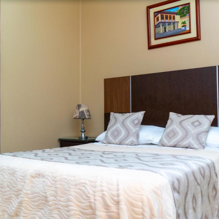 Urdesa Suites Hotel - Standard Double Room - 5