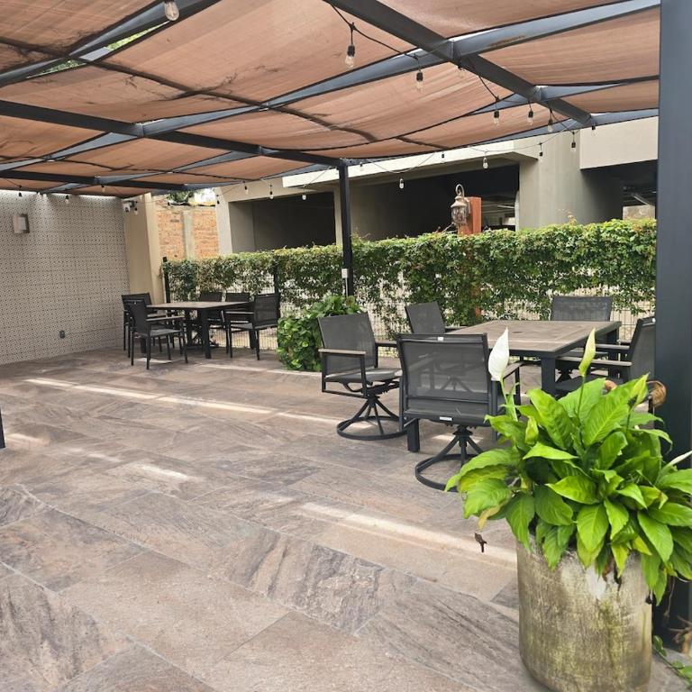 Departamento con alberca - Apartamento de 2 dormitorios - 12