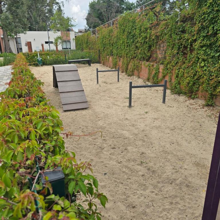 Departamento con alberca - Apartamento de 2 dormitorios - 24