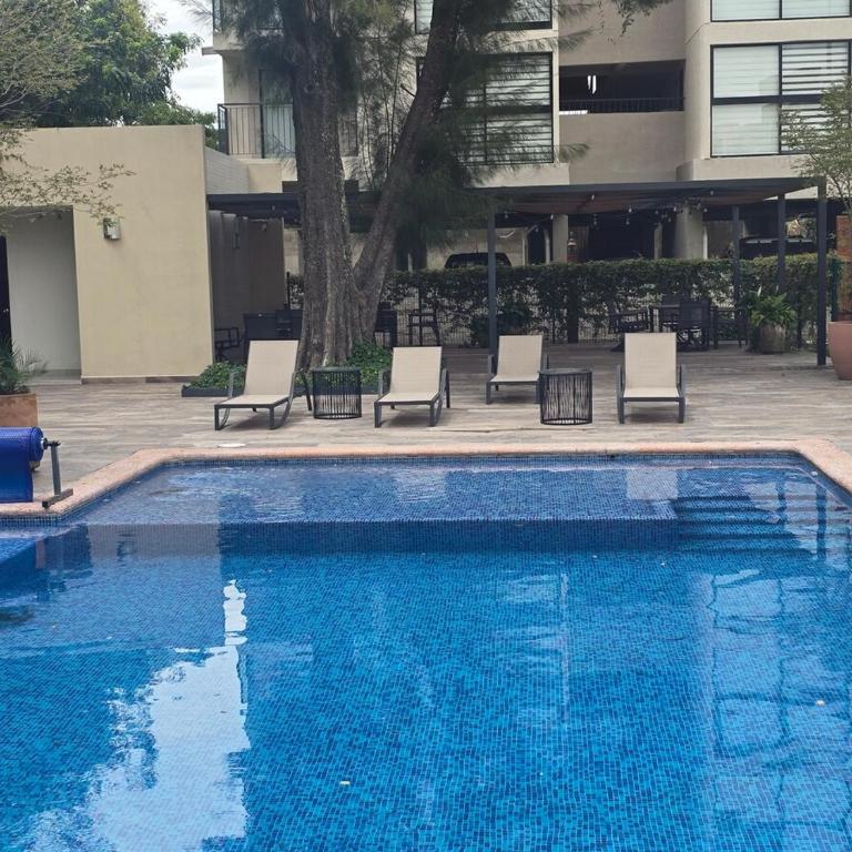 Departamento con alberca - Apartamento de 2 dormitorios - 25
