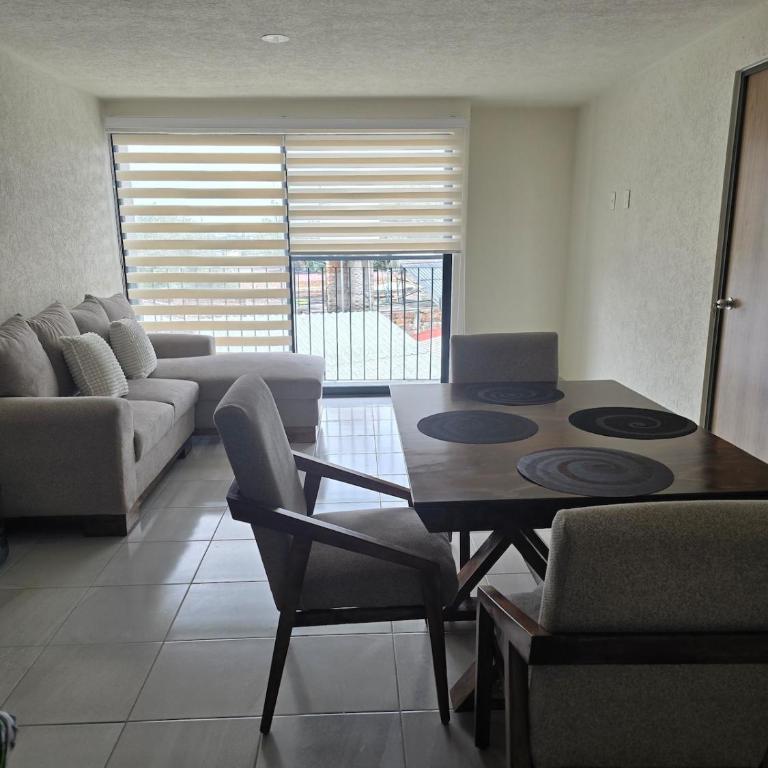 Departamento con alberca - Apartamento de 2 dormitorios - 29