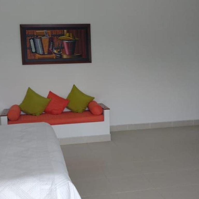 Casa Campestre en Condominio en Anapoima - Casa de 4 dormitorios - 17