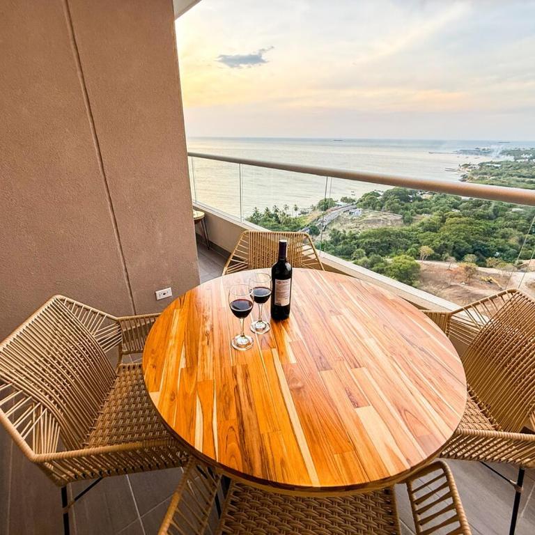 Apartment on the 21st floor, ocean and Sierra views - One-Bedroom Apartment - 12