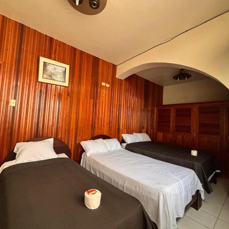 Hotel Casa Luna - Triple Room with Private Bathroom - 1