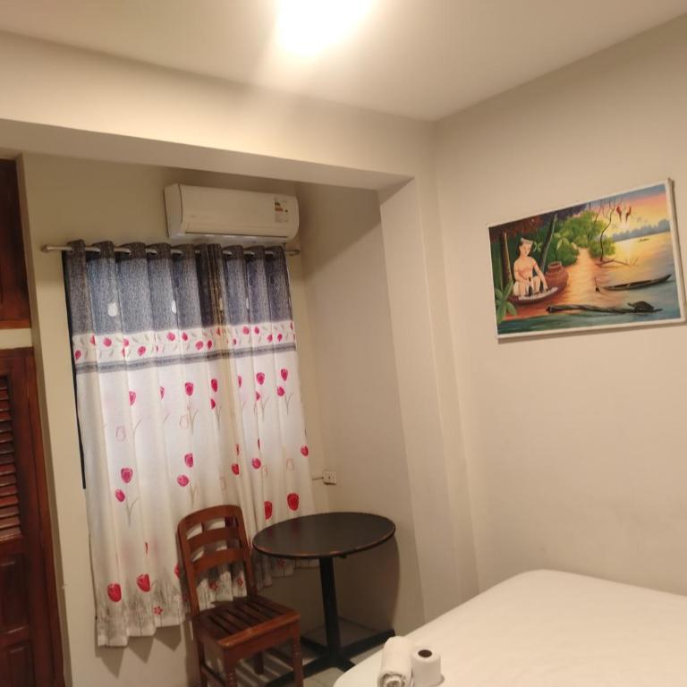 Hotel Casa Luna - Double Room with Private Bathroom - 1