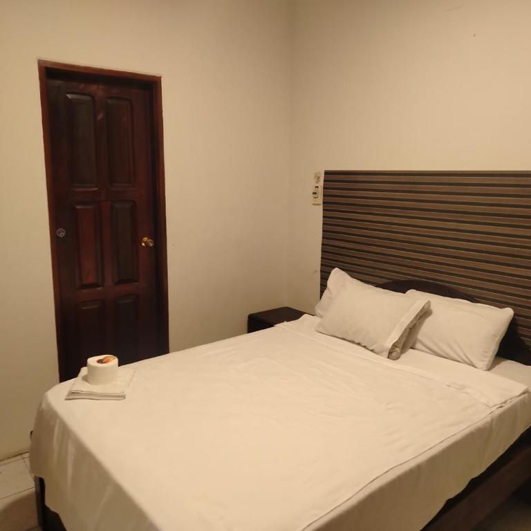 Hotel Casa Luna - Double Room with Private Bathroom - 5