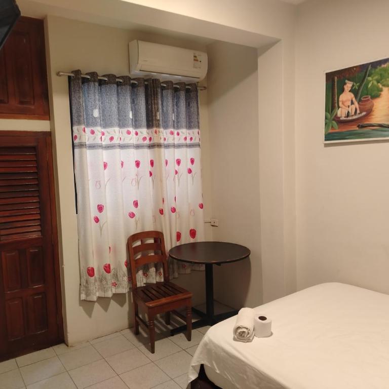 Hotel Casa Luna - Double Room with Private Bathroom - 7