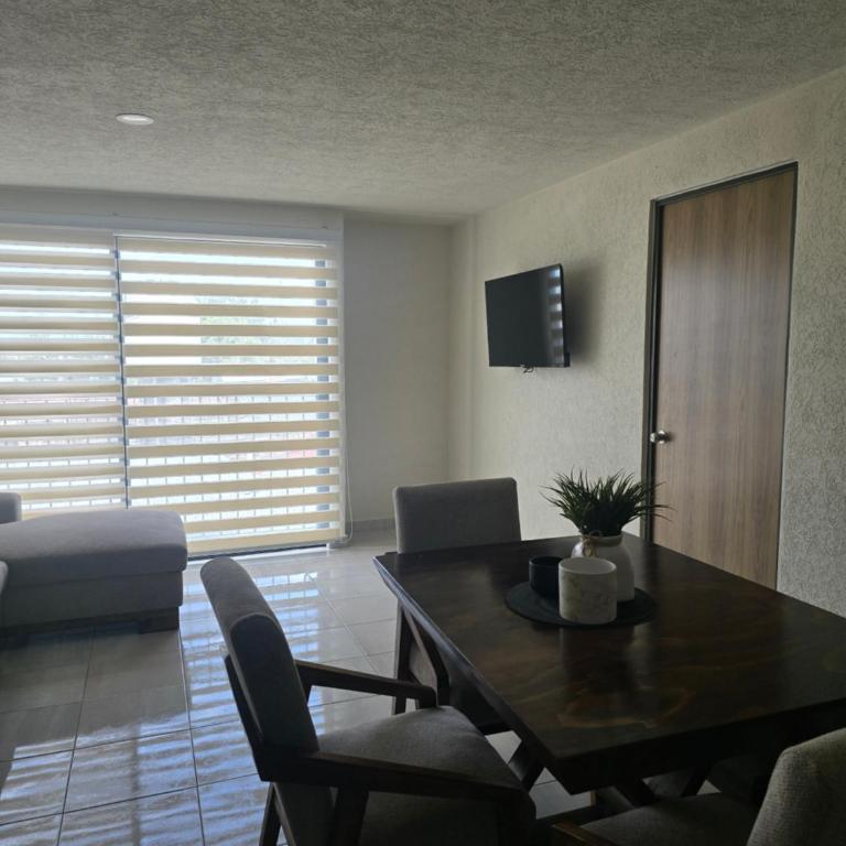 Departamento con alberca - Apartamento de 2 dormitorios - 30