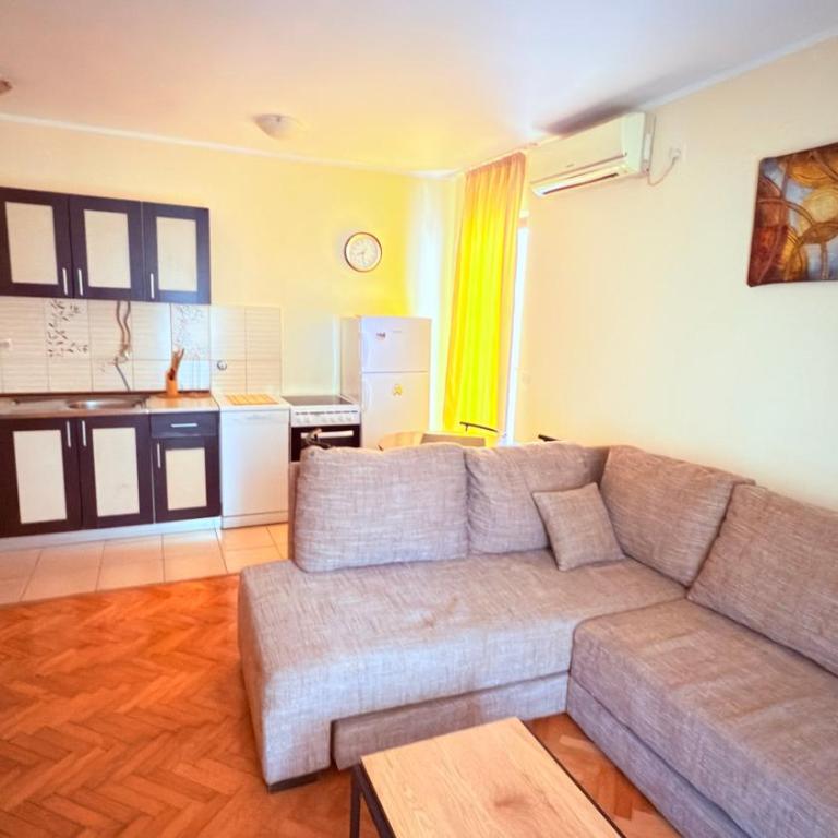 Apartments HMD - Apartman s 1 Spavaćom Sobom i Balkonom - 1