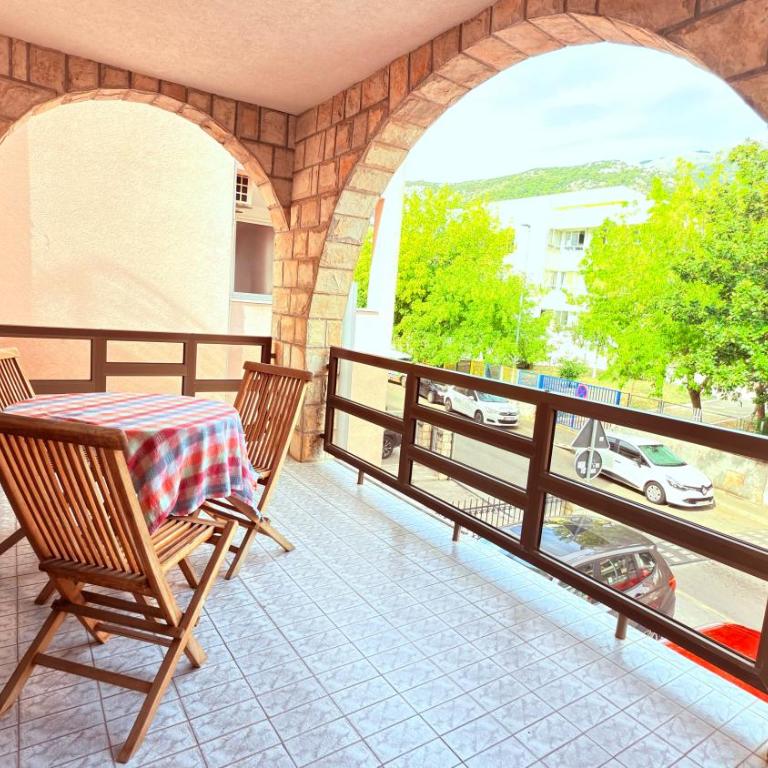 Apartments HMD - Apartman s 1 Spavaćom Sobom i Balkonom - 12