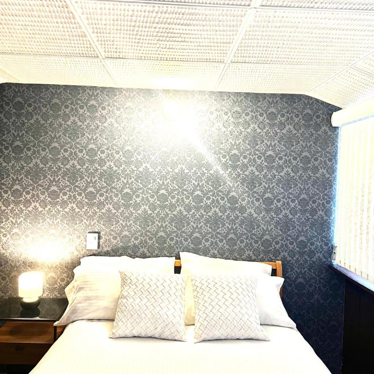 Lejos de Casa Aquí estarás bien - Habitación Doble con baño compartido - 8