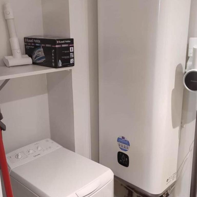 Charmante maison rénovée à Sarlat avec clim et parking privé - FR-1-616-504 - Studio - 9