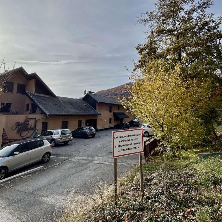 Studio spacieux avec balcon et parking - Briançon 4 pers - FR-1-330C-157 - Appartement - 1