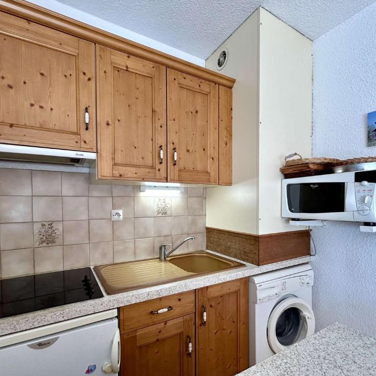 Studio spacieux avec balcon et parking - Briançon 4 pers - FR-1-330C-157 - Appartement - 10