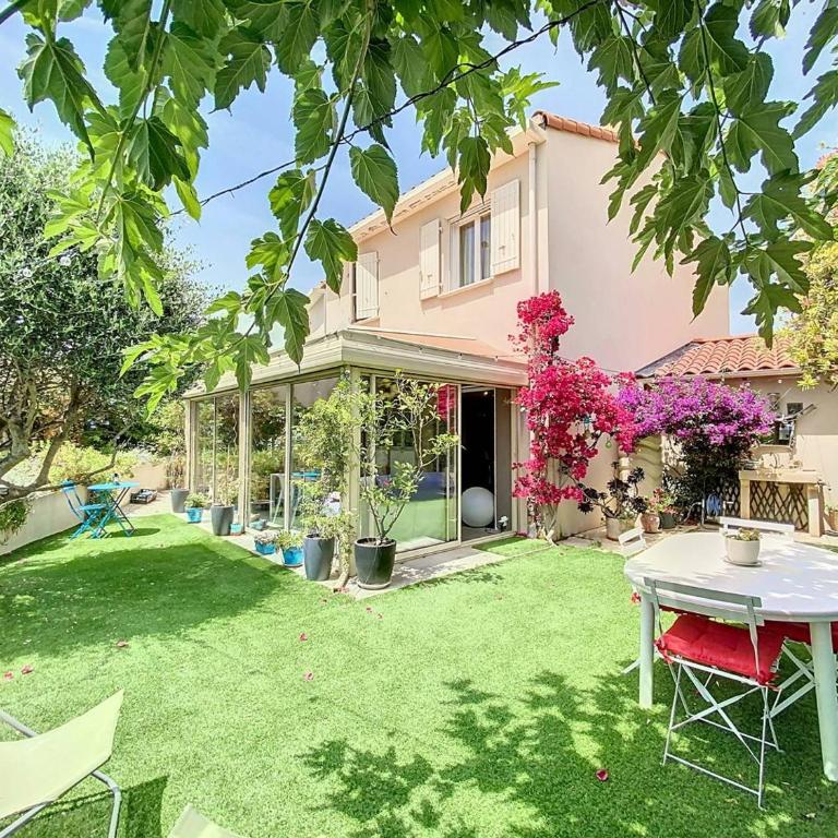 Villa climatisée à La Ciotat avec piscine et parking sécurisés - 2 à 4 voyageurs - FR-1-770-66 - Ferienhaus - 1
