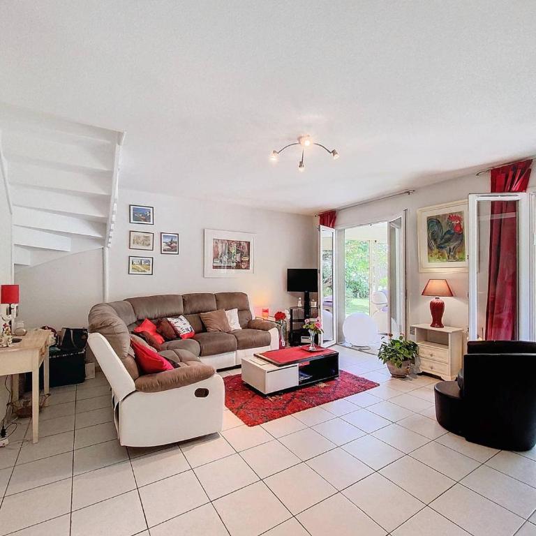 Villa climatisée à La Ciotat avec piscine et parking sécurisés - 2 à 4 voyageurs - FR-1-770-66 - Ferienhaus - 6