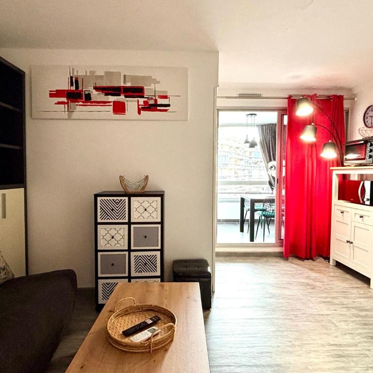 Appartement climatisé avec parking et wifi à 150m de la plage - FR-1-748-35 - Apartamento - 2