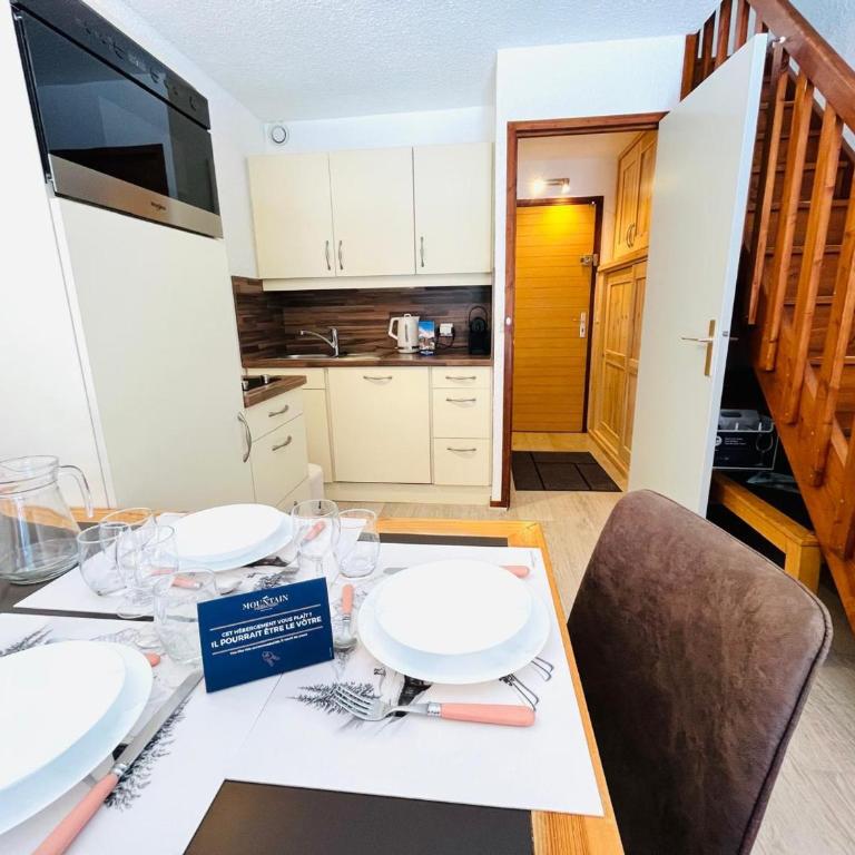 Duplex ski aux pieds 4 pers avec parking à Méribel - FR-1-688-102 - Apartamento - 2