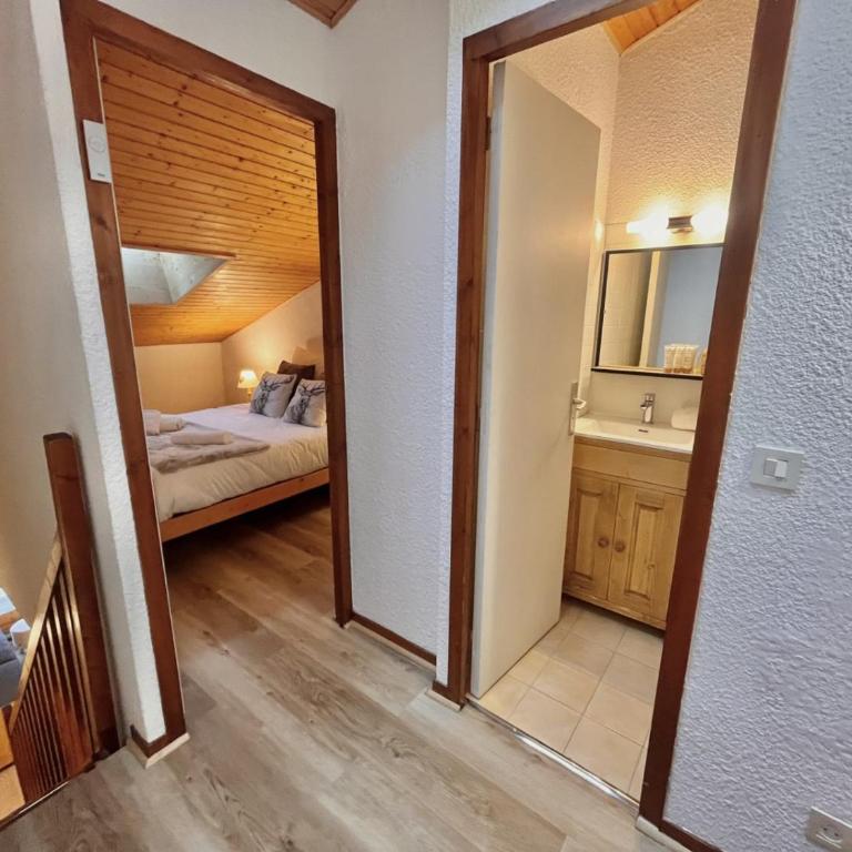 Duplex ski aux pieds 4 pers avec parking à Méribel - FR-1-688-102 - Apartamento - 5