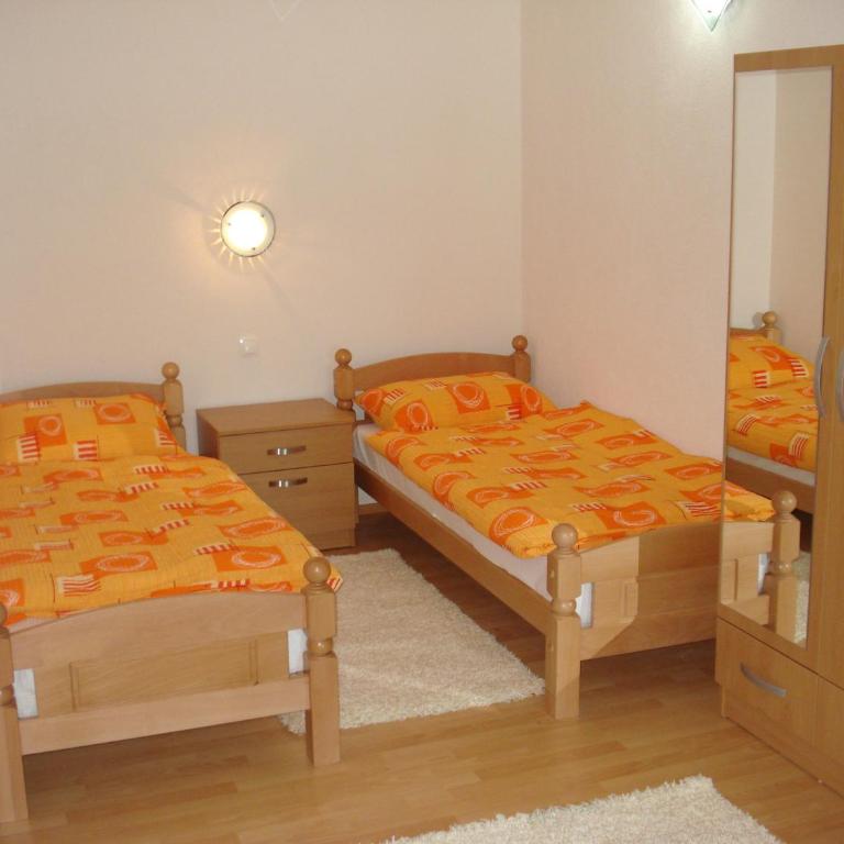 Villa Vežić - Classic Quadruple Room - 18