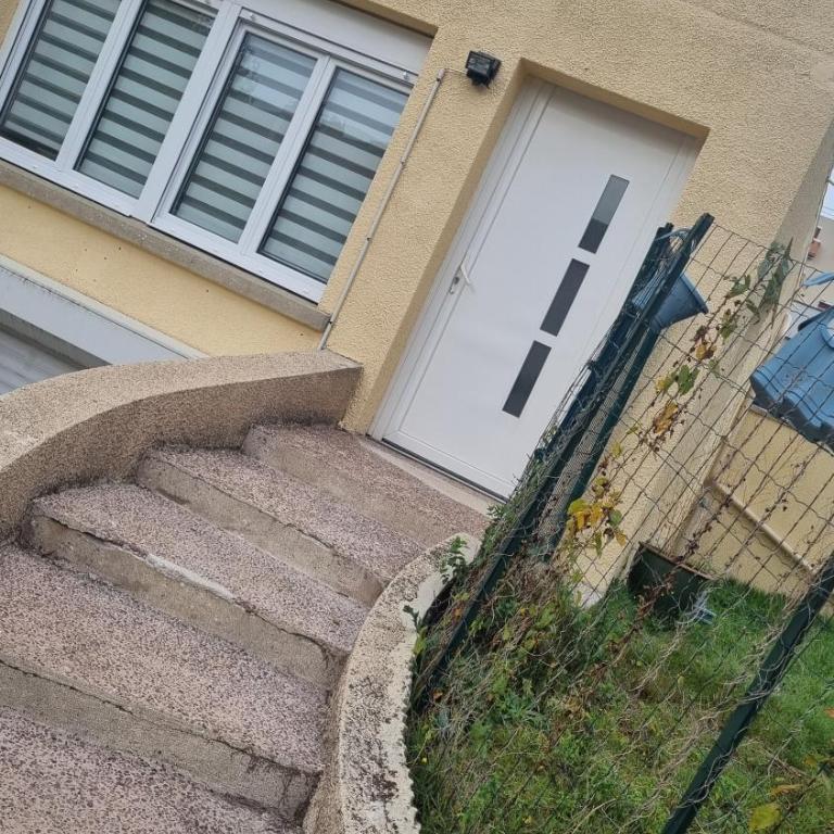 Maisonnette avec jardin Reims centre - One-Bedroom Apartment - 1