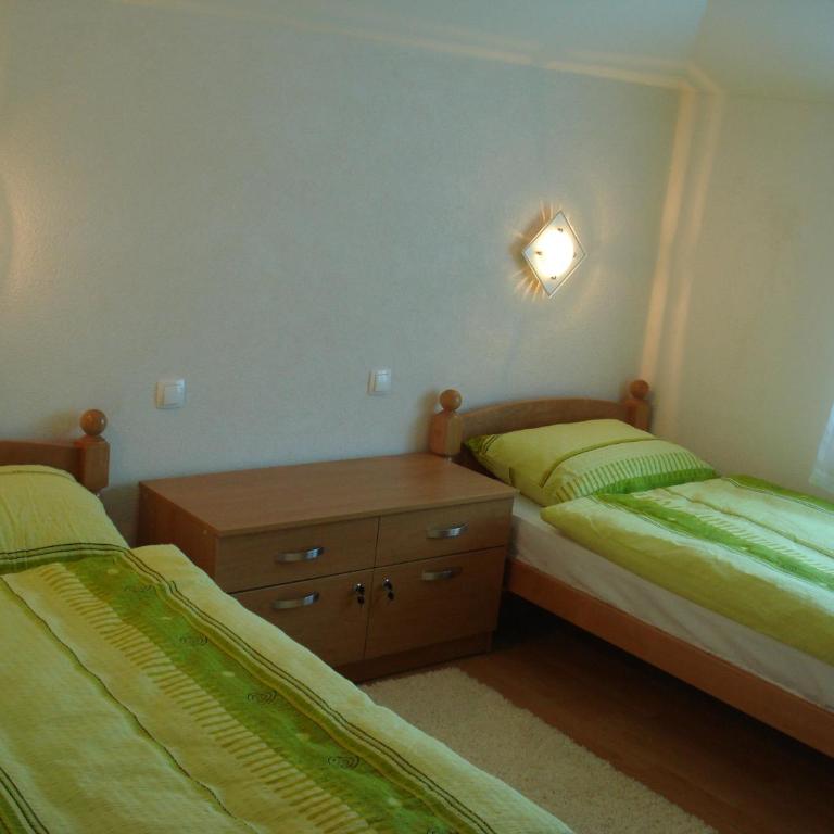 Villa Vežić - Twin Room - 19