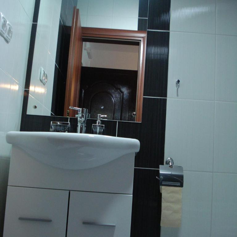 Villa Vežić - Twin Room - 21